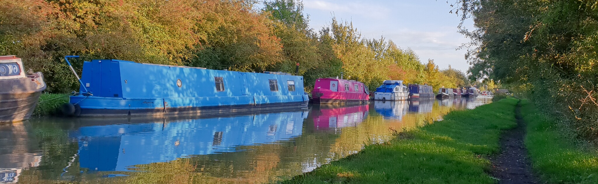 Canal boats in Hinckley